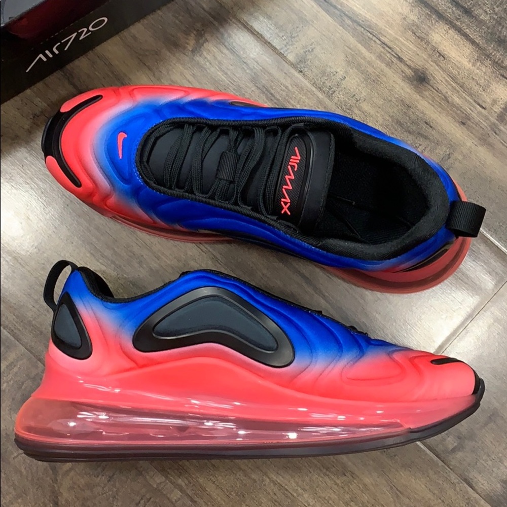 NIKE AIR MAX 720 GS - Picture 13 of 16